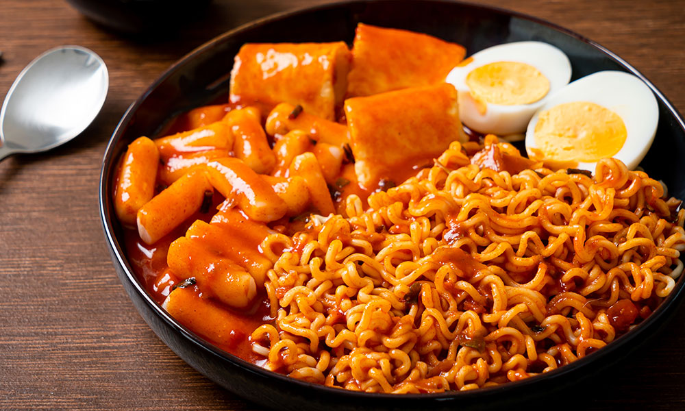 What’s the Difference between Korean Tteokbokki & Rabokki? 3