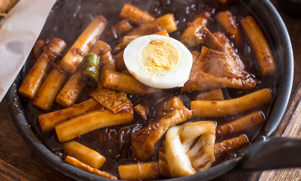 What’s the Difference between Korean Tteokbokki & Rabokki? 1