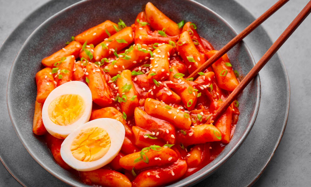 What’s the Difference between Korean Tteokbokki & Rabokki? 2