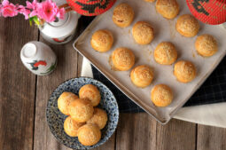 Shanghai Savory Mooncakes (Xian Rou Yueh Bing)