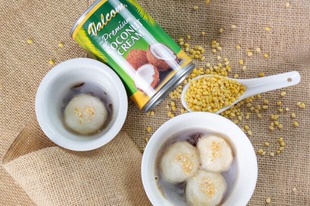 Che Troi Nuoc (Vietnamese Mung Bean Dumplings) | Asian Inspirations