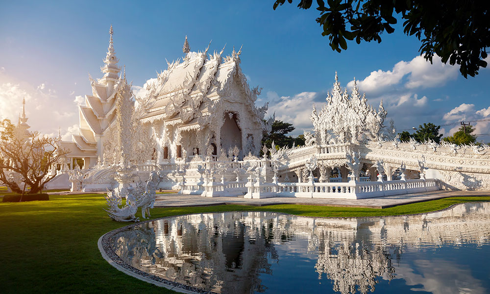 Travel to Northern Thailand: Chiang Mai and Chiang Rai - White Temple