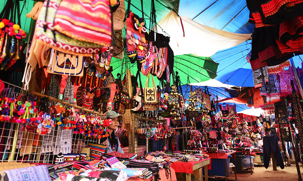 Travel to Northern Thailand: Chiang Mai and Chiang Rai - Shopping Walking Markets