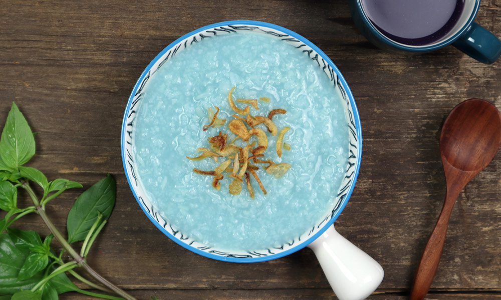 Using-the-Blue-Butterfly-Pea-Flower_Congee