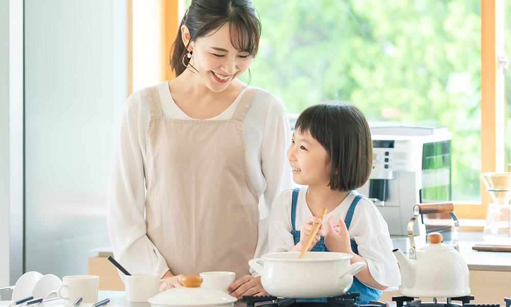 10 Top Tips for Cooking with Kids: Stir