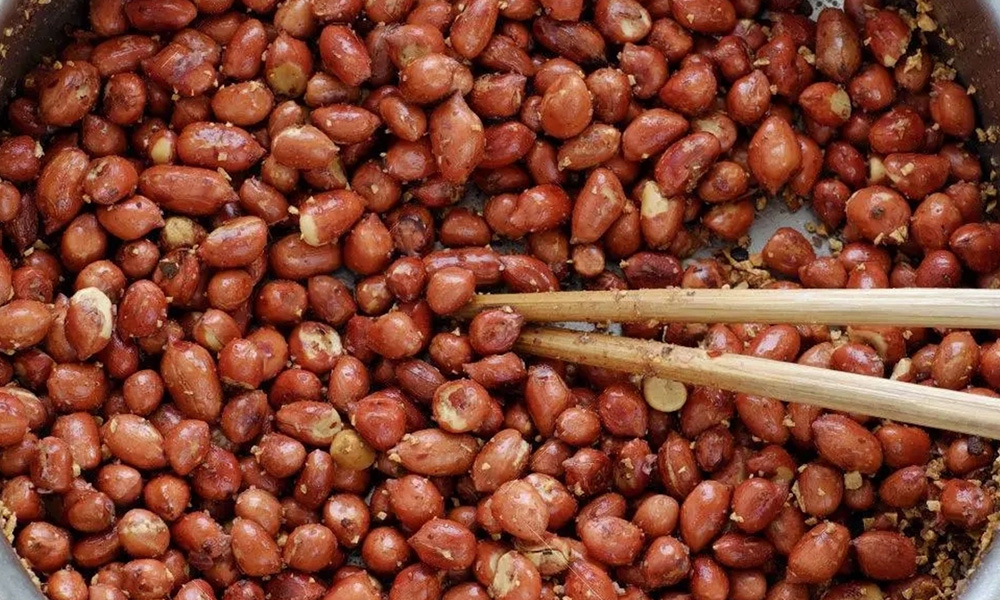 Vietnamese Húng Líu Roasted Peanuts