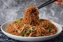 Cantonese Soy Sauce Fried Noodles (Chow Mein)