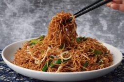 Cantonese Soy Sauce Fried Noodles (Chow Mein)