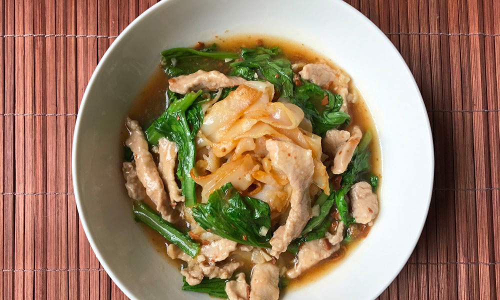 12 Asian Noodle Specials for Fast & Delish Meals: Thai Lard Na