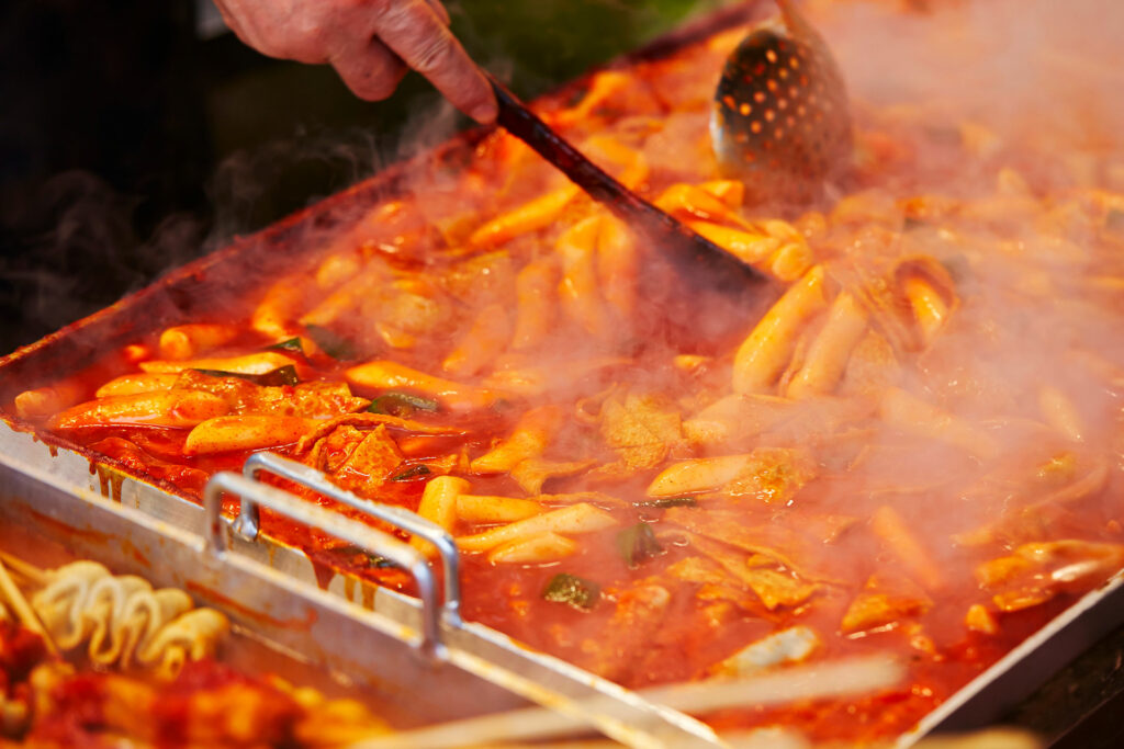 10 Basic Rules of Korean Dining Etiquette | Asian Inspirations