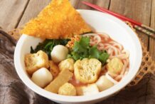 Thai Pink Noodle Soup (Yen Ta Fo)