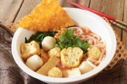 Thai Pink Noodle Soup (Yen Ta Fo)