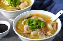 Taiwanese Meatball Soup (Rou Geng Tang)