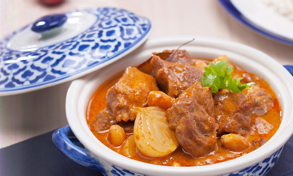 Thai massaman curry