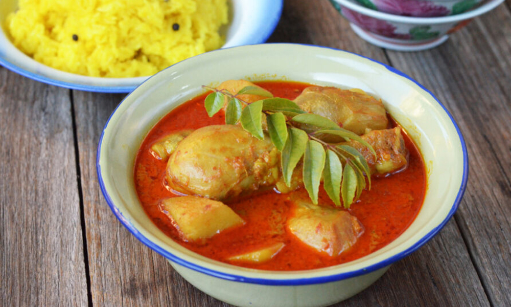 Malaysian-Street-Foods_02-Gulai-Ayam