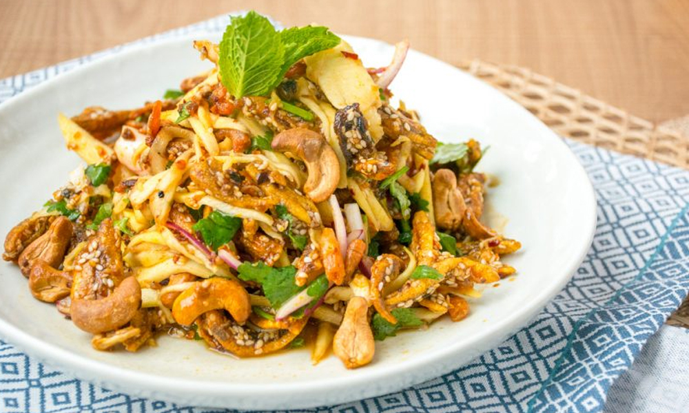 refreshing side dish spicy mango salad