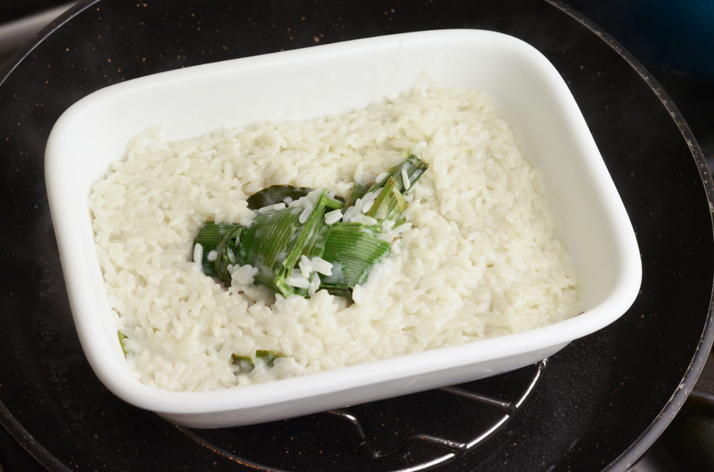 Lemper Ayam (Sticky Rice with Chicken Floss)