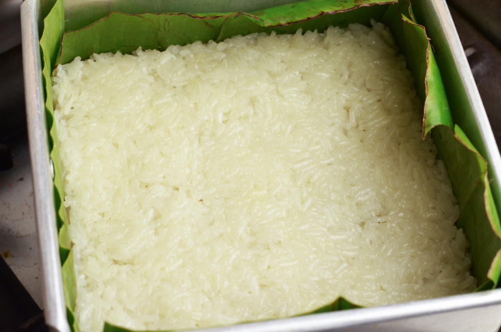 Lemper Ayam (Sticky Rice with Chicken Floss)