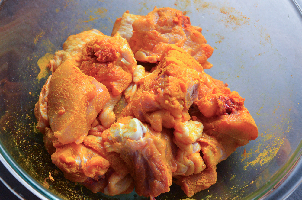 Thai-inspired Stir-fried chicken (Ayam Pad Phed)