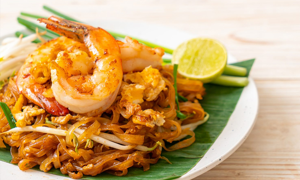 The Lively Buzz &amp; Amazing Flavours of Thai Night Markets