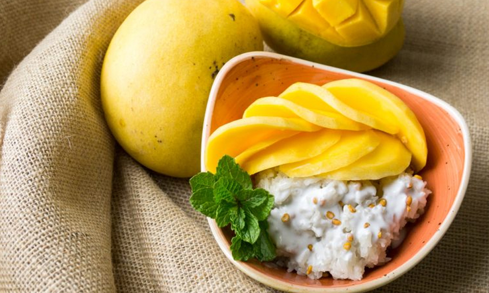 The Lively Buzz &amp; Amazing Flavours of Thai Night Markets