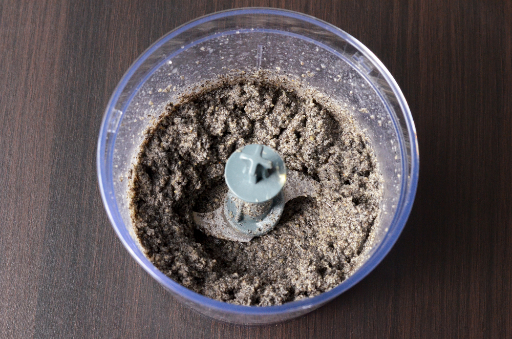 Golden Panko Black Sesame Mochi
